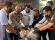 Upah Fantastis Kurir Narkoba Terbongkar, Polda Riau Musnahkan Barang Bukti Senilai Rp43,9 Miliar