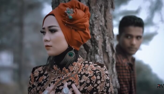 Lirik Lagu Minang ‘Panek di Awak Kayo di Urang’