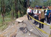 Tinjau Jalan Terdampak Bencana di Talu, Mahyeldi Menilai Lebih Baik Jalur Dialihkan