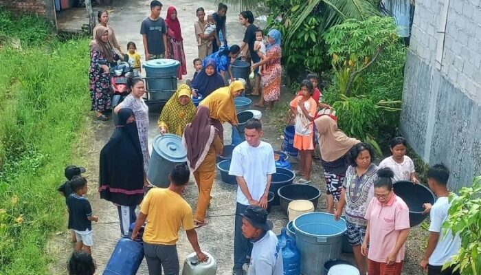 Sejak Banjir Bandang, Kecamatan Kuranji dan Pauh Padang Masih Alami Krisis Air Bersih