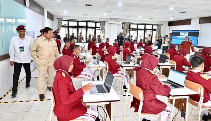 Kemkomdigi Pastikan Dukungan Konektivitas Digital Bagi 166 Sekolah Rakyat